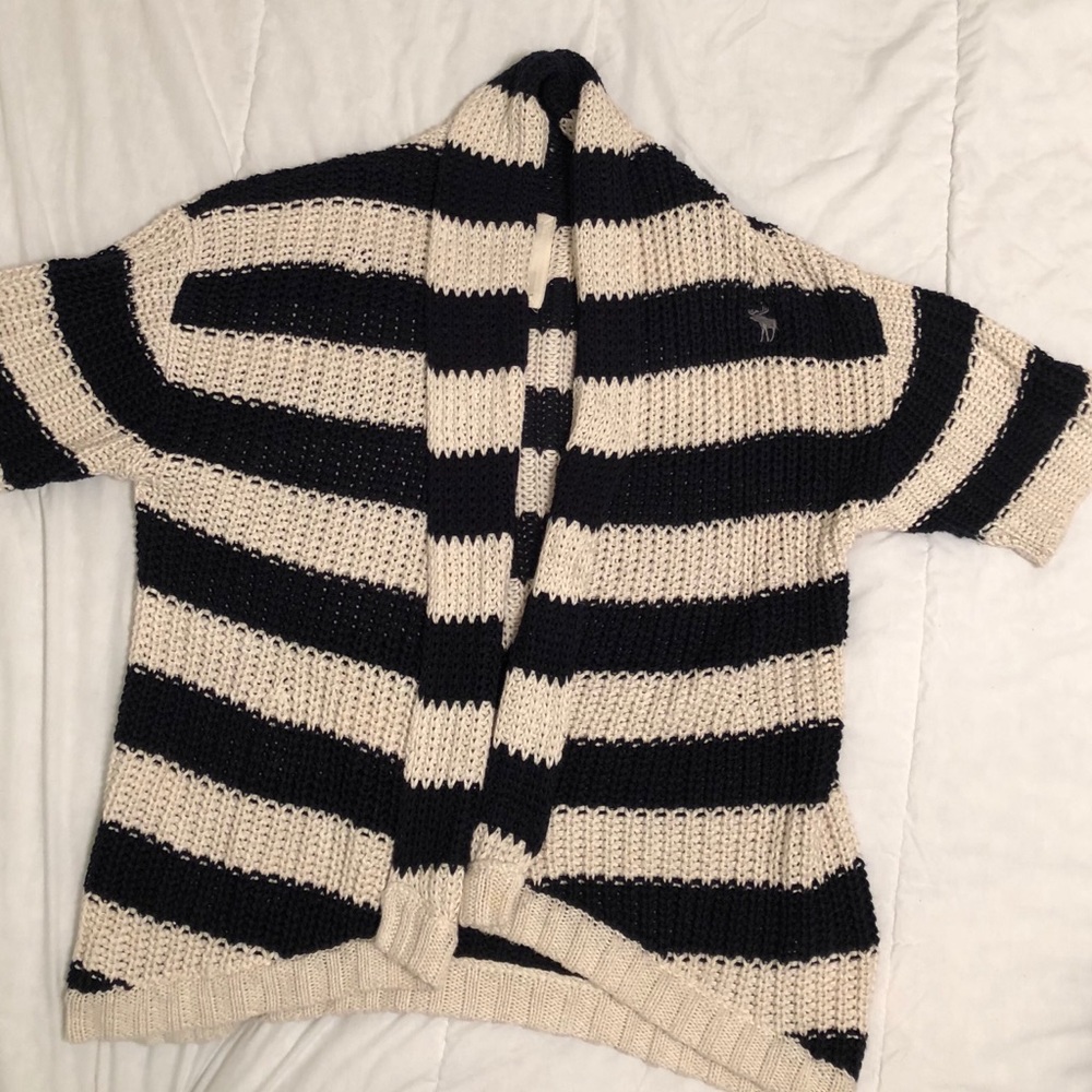 Abercrombie Navy & beige cardigan